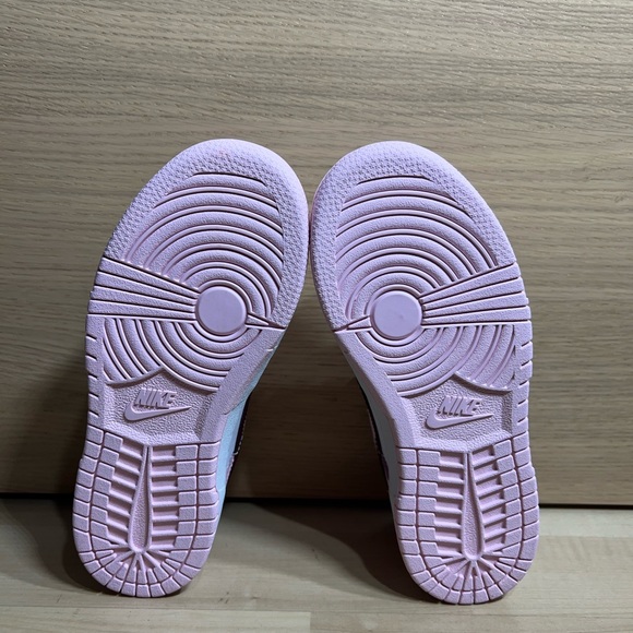 dunk low pink foam stockx